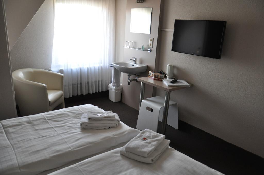 Hotel Het Anker Heythuysen Стая снимка